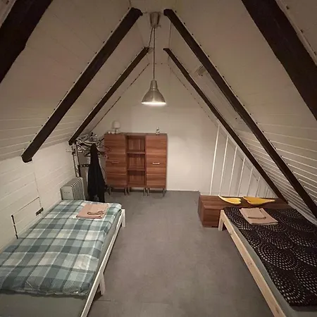 3 Dachgeschosswohnung Apartamento Plochingen